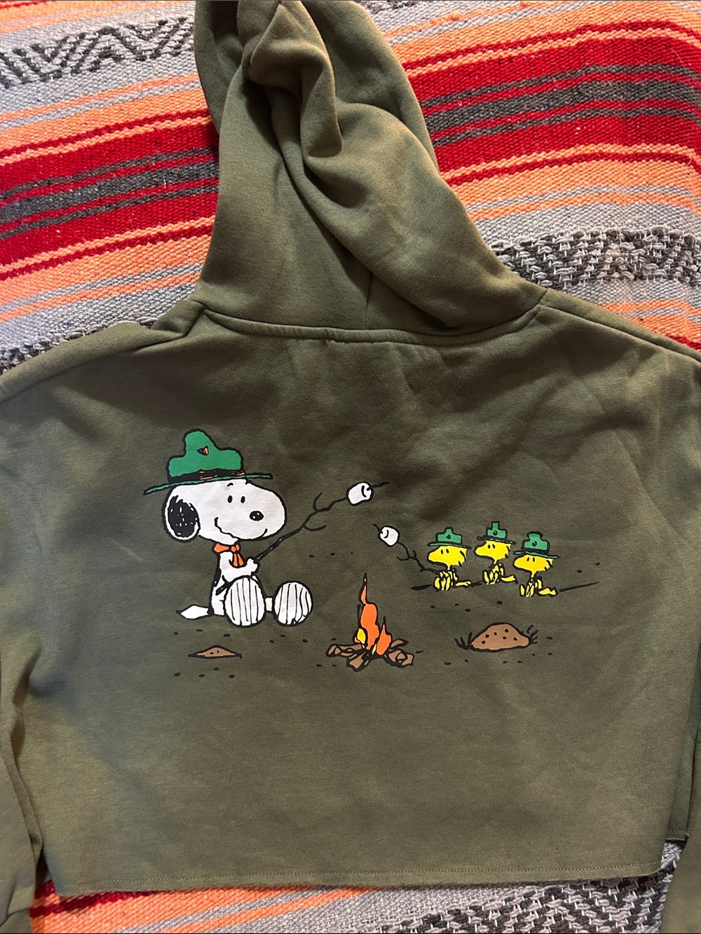 Olive Green Cropped Hoodie with Campfire Woodstock - Picture 4 of 8